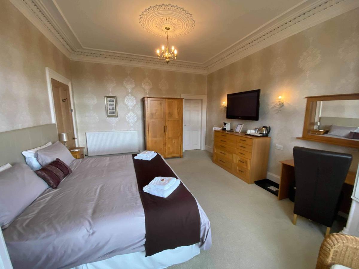Park House Bed & Breakfast คาร์นูสตี ภายนอก รูปภาพ