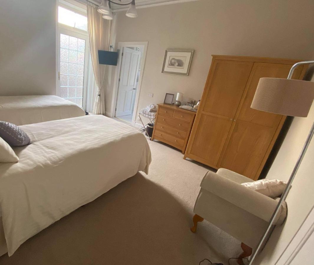 Park House Bed & Breakfast คาร์นูสตี ภายนอก รูปภาพ