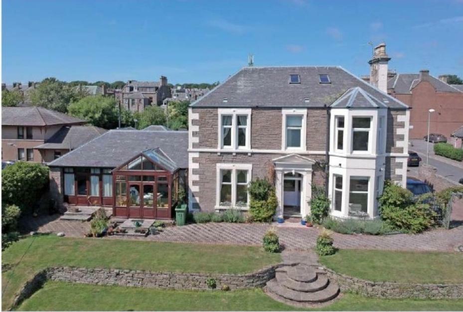 Park House Bed & Breakfast คาร์นูสตี ภายนอก รูปภาพ